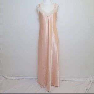 Oscar de la Renta Blush Satin Chemise